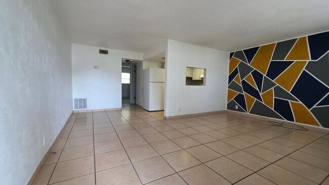 Foto del edificio - 1140 S Ridgewood Ave