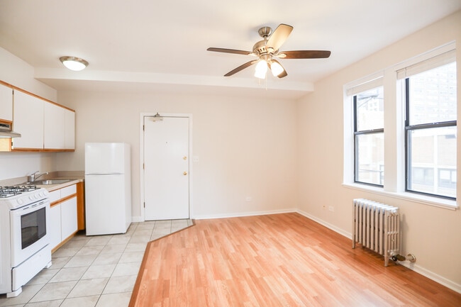 Foto del edificio - 6157 N Kenmore Ave