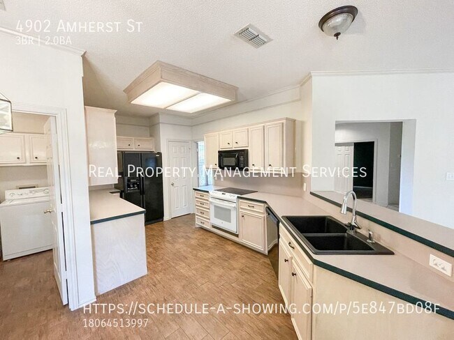Building Photo - Beautiful 3/2/2 in Whisperwood!