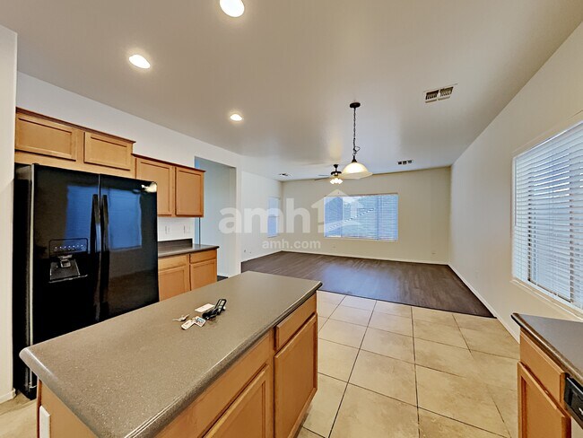 Foto del edificio - 7304 W Candlewood Way