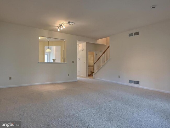 Building Photo - 1835 Deer Run Dr