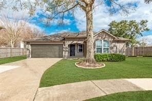Building Photo - 1835 Oak Ridge Dr