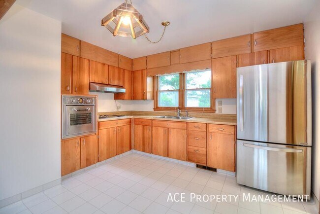 Foto del edificio - 2832 Willow Ave