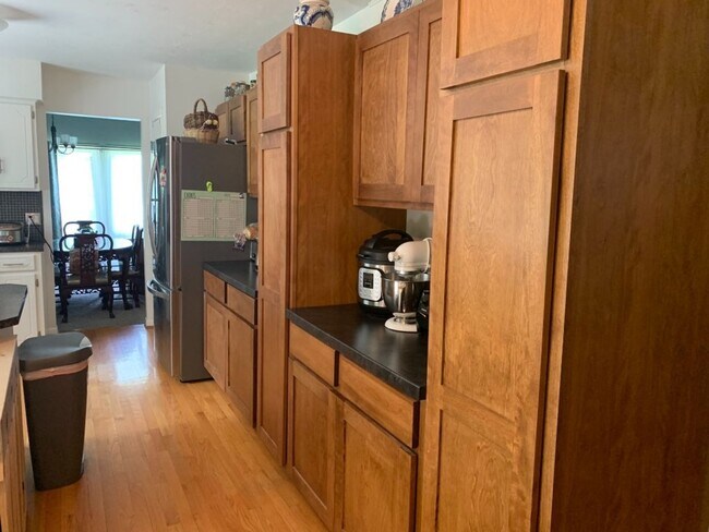 Building Photo - Home For Rent in Papillion