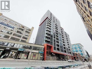 Building Photo - 435 Richmond St W
