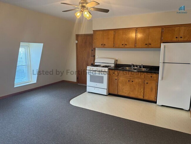 Foto del edificio - 825 Plymouth Ave