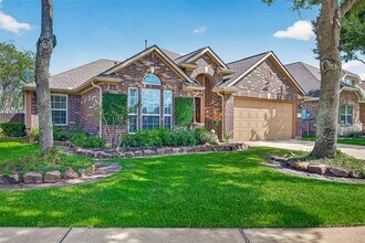 Building Photo - 6138 Wickshire Dr