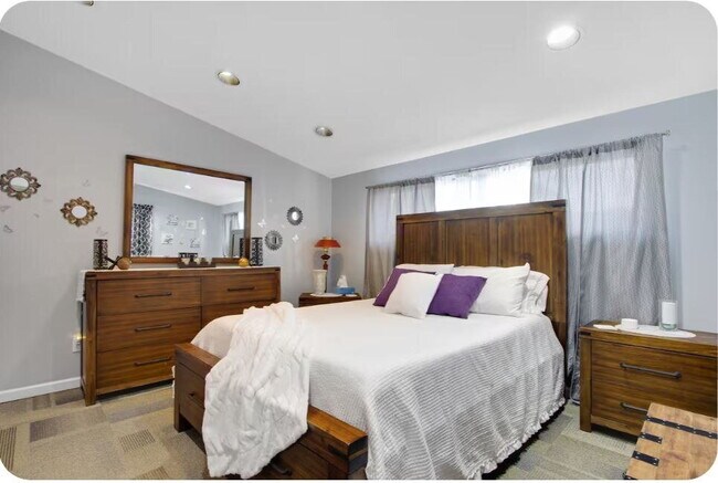 Foto del edificio - Furnished 1-Bedroom Apartment with Private Entrance and Free Laundry