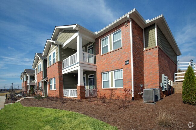 Building Photo - Dogwood Trace