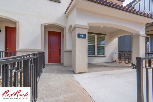 Foto del edificio - Pet Friendly 3 Bedroom Townhome in Desert ...