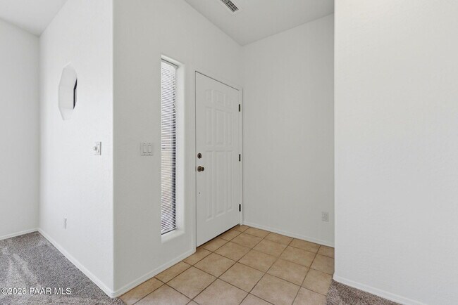 Building Photo - 2847 Ithaca Dr