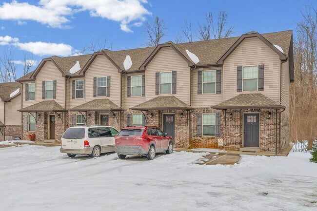 Building Photo - Pet Friendly Two Bedroom!