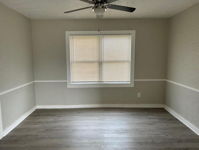 Building Photo - 1907 NW Euclid Ave