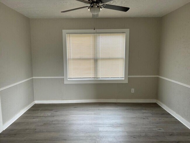 Foto del edificio - 1907 NW Euclid Ave