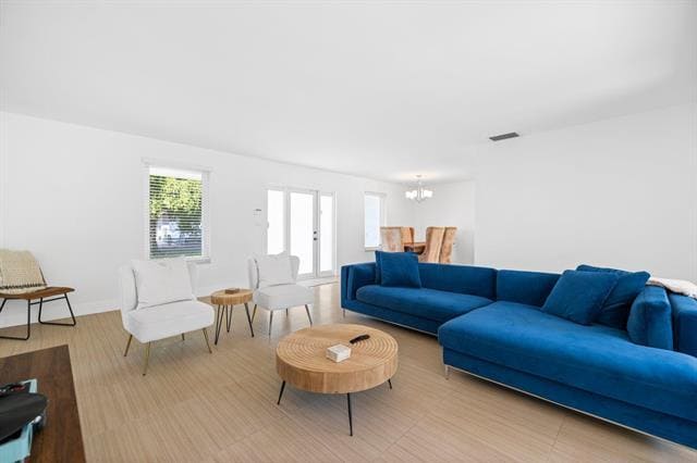 Foto del edificio - 811 Capri St