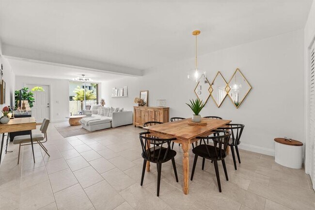 Foto del edificio - 1655 NE 115th St