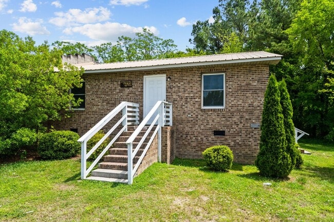 Interior Photo - Fully Renovated Townhome!