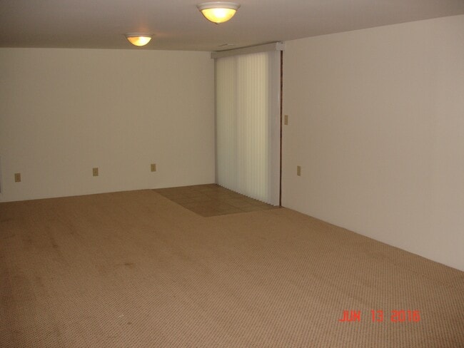 Foto del edificio - 23 High Dr