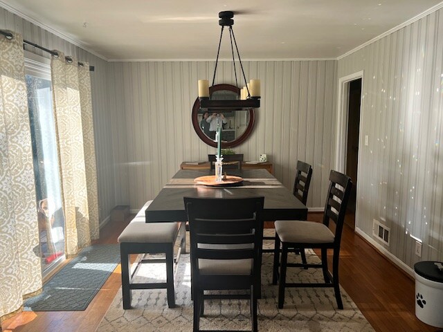 Building Photo - 2037 Jordan Terrace NE