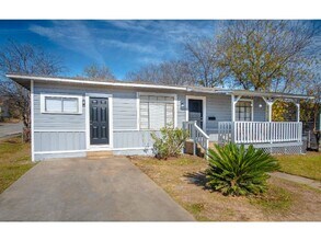 Building Photo - Cozy Remodeled Home Near Downtown