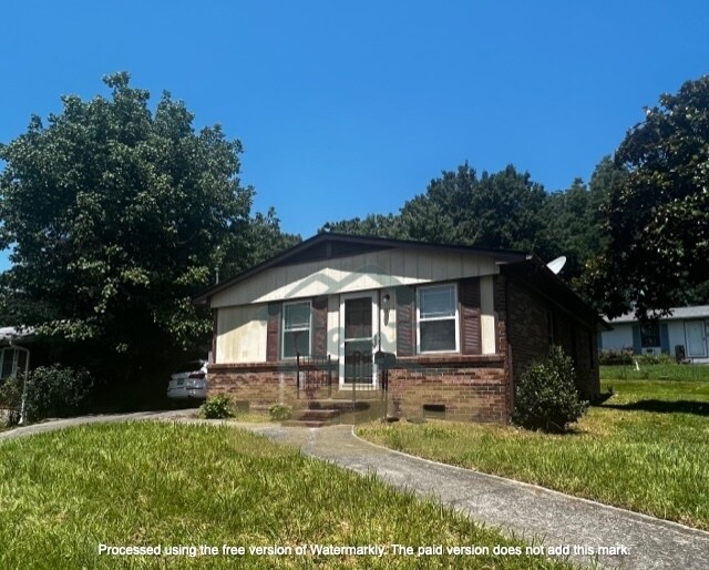 821 3rd Ave W, Hendersonville, NC 28739 House Rental in Hendersonville, NC