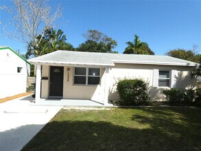 Building Photo - 1528 NW 1st Ave