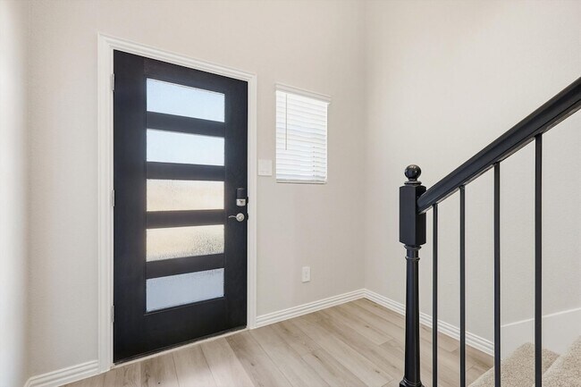 Foto del edificio - 5611 Chasewood Dr