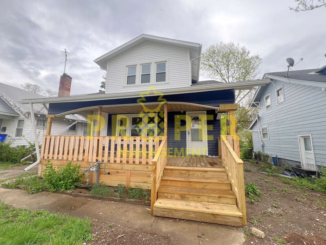 Primary Photo - 3 bedrooms 2 bathrooms house for rent