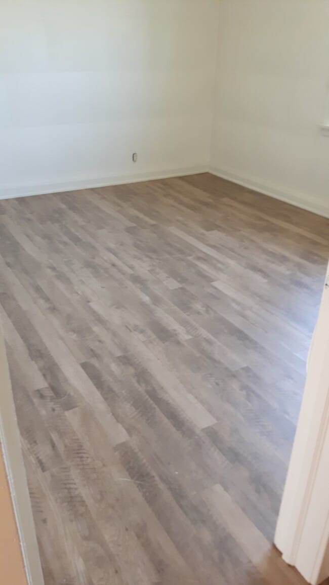 Building Photo - 22 Lasalle Ct