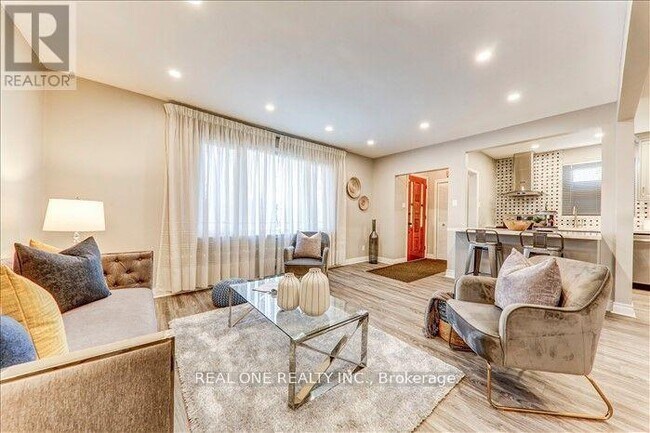 Building Photo - 164 Ellington Dr