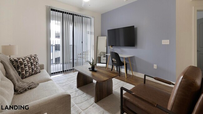 Foto del edificio - 5275 Town and Country Blvd