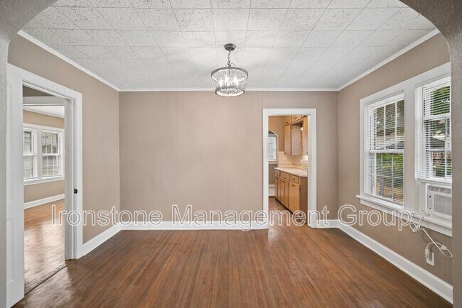 Building Photo - 1412 S Florence Pl