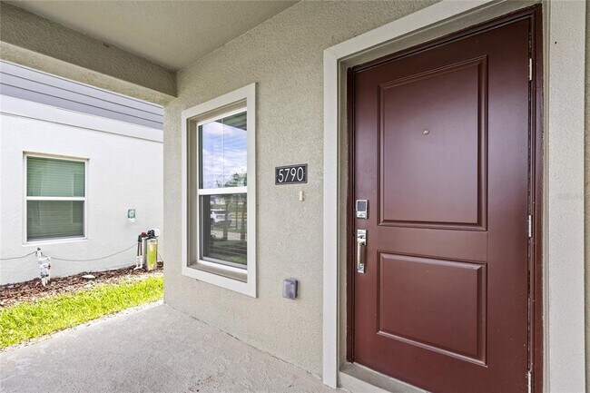 Foto del edificio - 5790 Meditation Dr