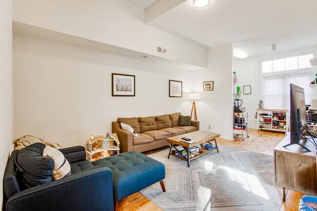 Foto del edificio - 1204 Pine St