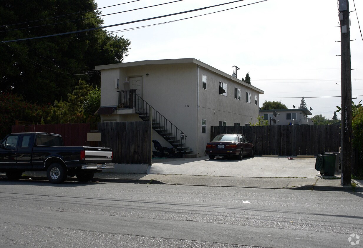 Building Photo - 232 Berkshire Ave
