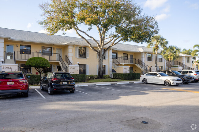 Building Photo - Keystone Condo