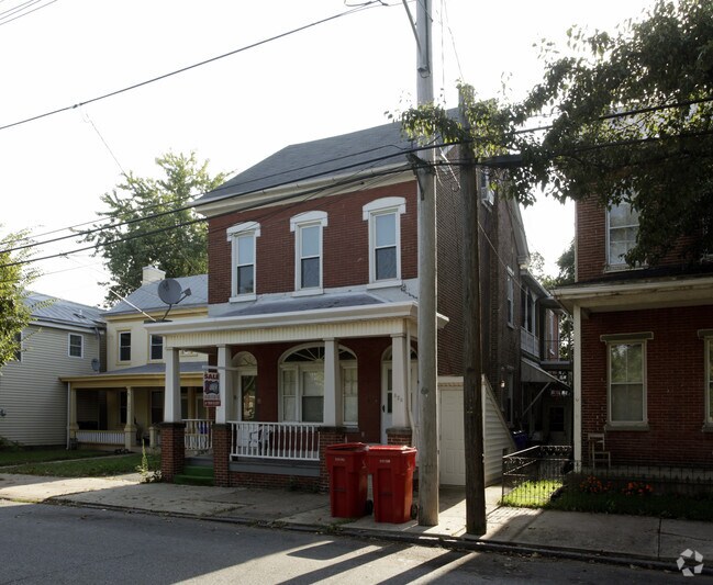 320 N Charlotte St, Pottstown, PA 19464 Apartments in Pottstown, PA