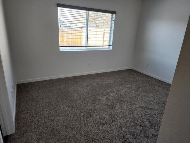 Foto del edificio - 241 Glen Vista Dr