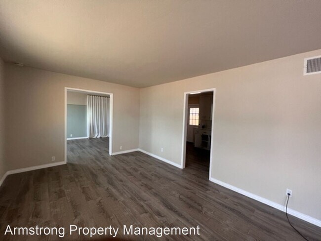 Building Photo - 3 br, 1 bath House - 1625 W. Sunnyview Avenue