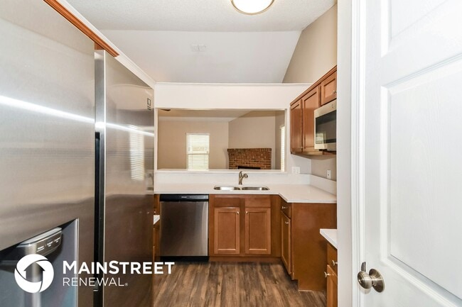 Foto del edificio - 11516 Birch Forest Cir E