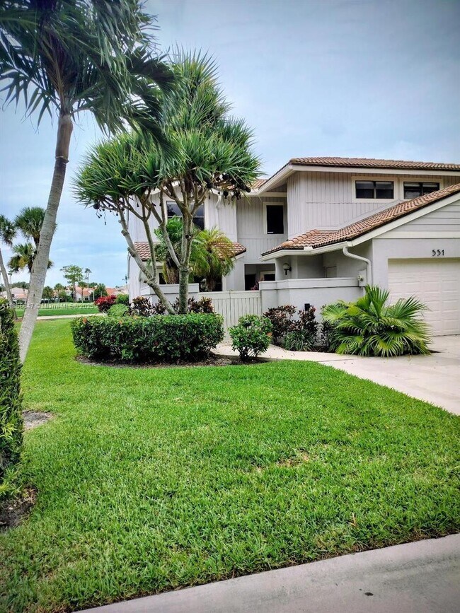 Foto del edificio - 551 Prestwick Cir