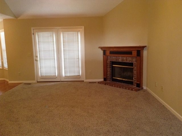 Foto del edificio - 1212 Wembley Ct