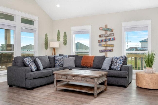 Building Photo - 951 Gulf Shores Dr