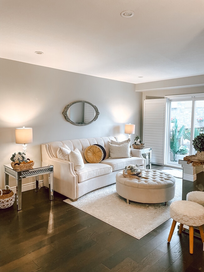 Building Photo - 6 Upper Mercer St