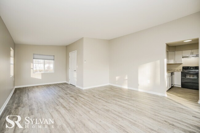 Building Photo - Charming newly renovated 3BR, 1BA
