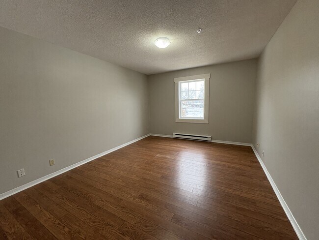 Photo du bâtiment - 151 Queen St