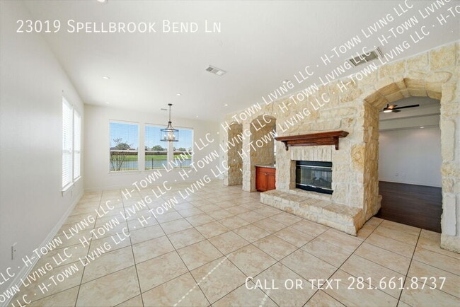 Foto del edificio - 23019 Spellbrook Bend Ln