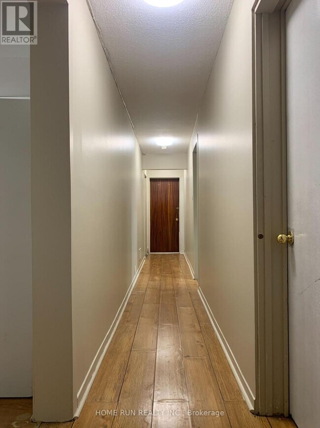 Photo du bâtiment - 859 Tavistock Rd