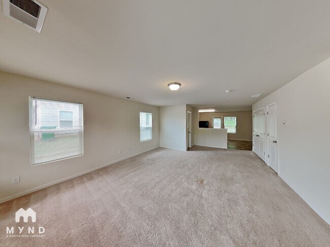 Building Photo - 2544 Piering Dr