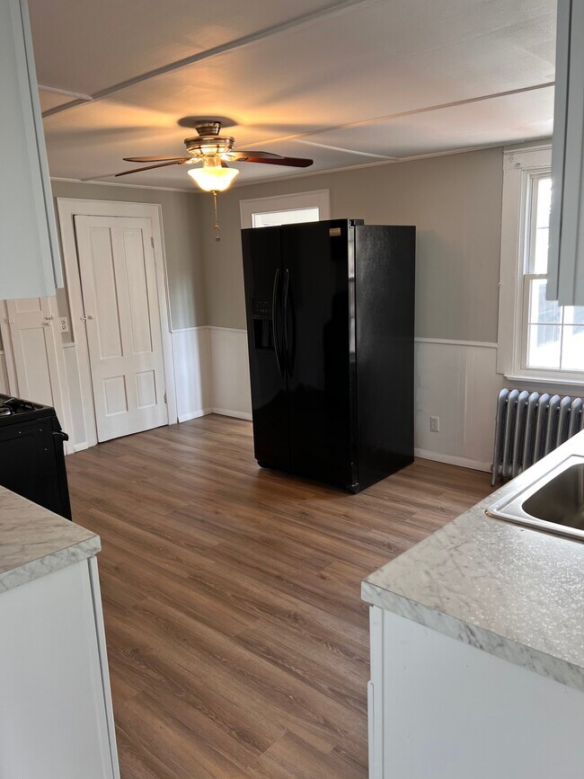 Kitchen - 40 Center St